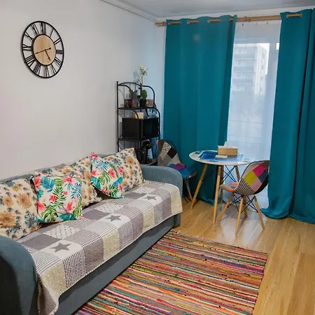 Sunny Blue Apartment *